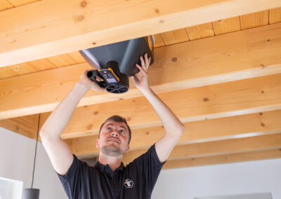 Messung an der Deckenlüftung